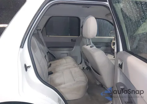 2011 Ford Escape Xlt from USA, damaged, VIN 1FMCU0D71BKA39563